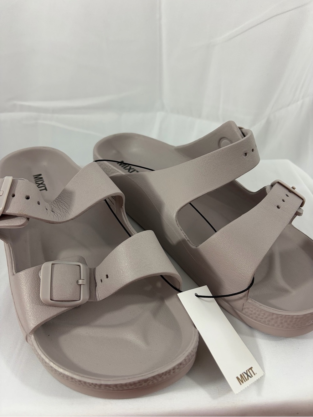 NWT MIXIT Women’s Size 10 Taupe Slip-On Buckle Sandals